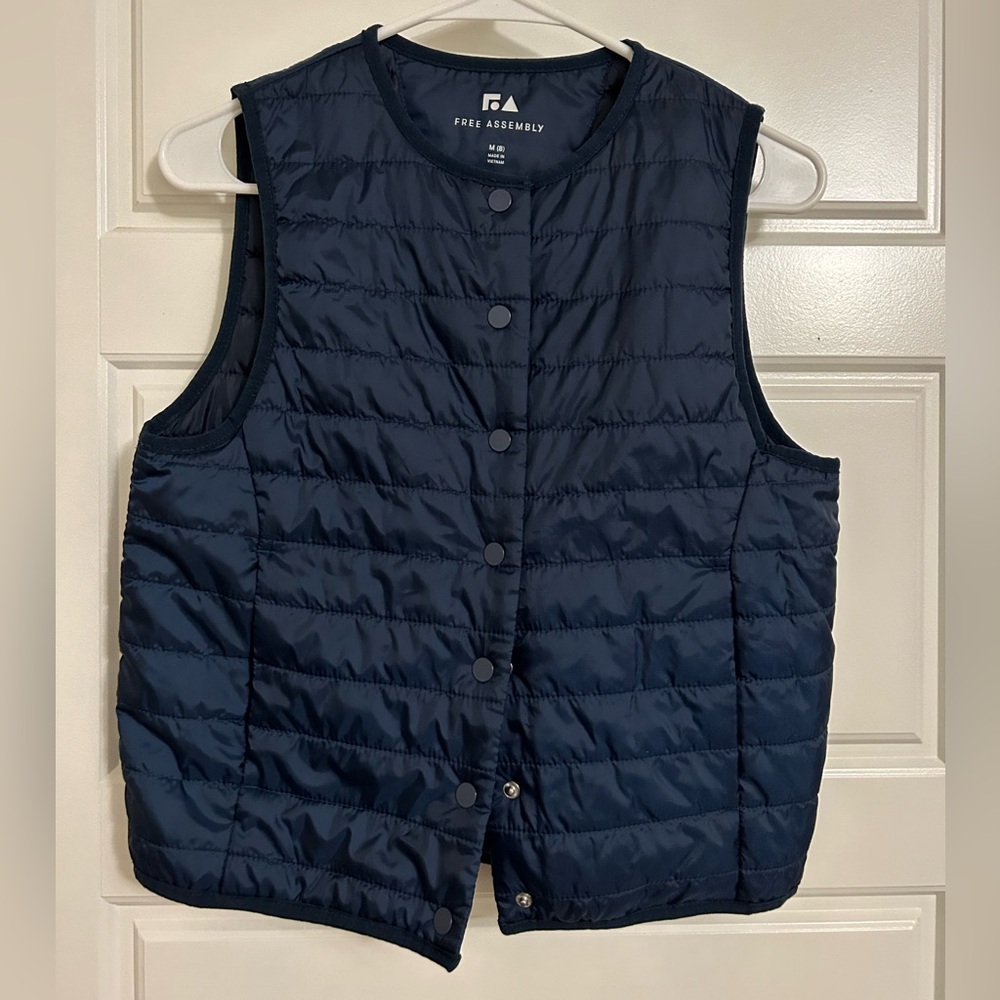 Free Assembly Girls Vest. Size 8.